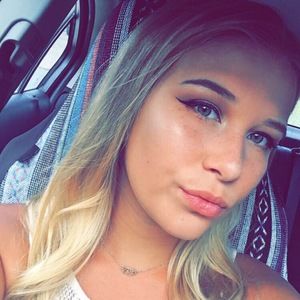 Meet your Posher, Holly